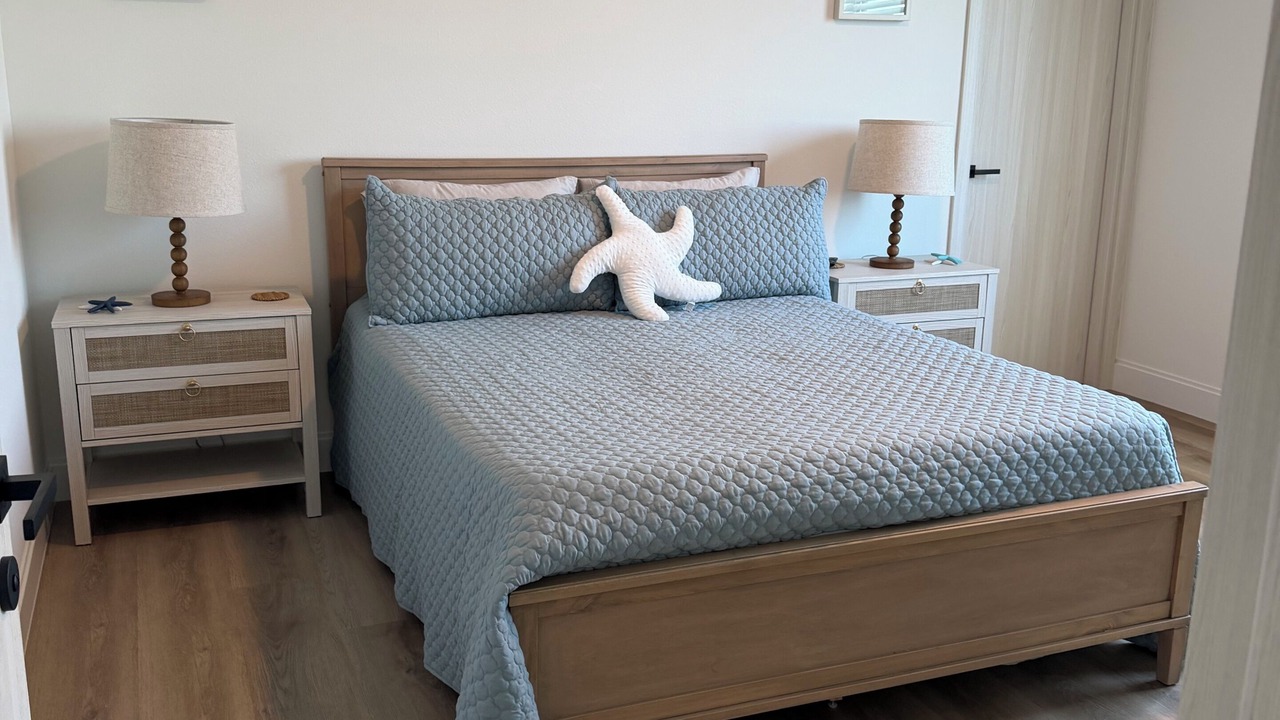 Photo of Bedroom in Pine Valley