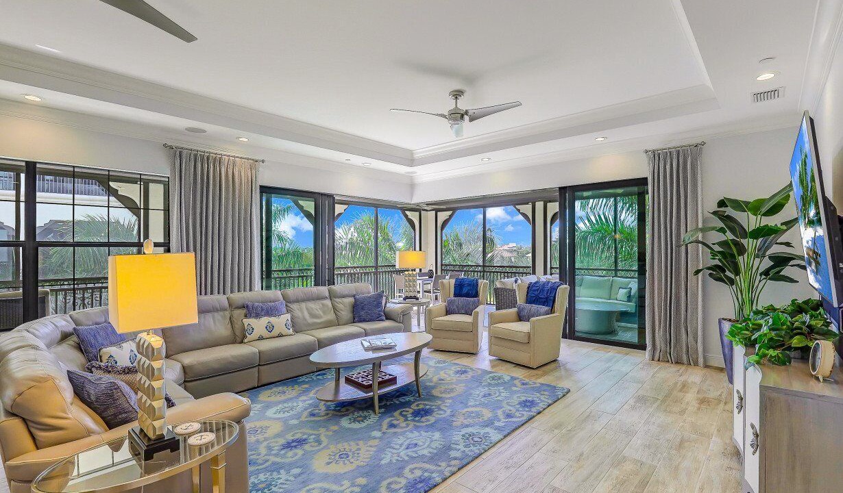 Photo of Livingroom in Tuscany Reserve