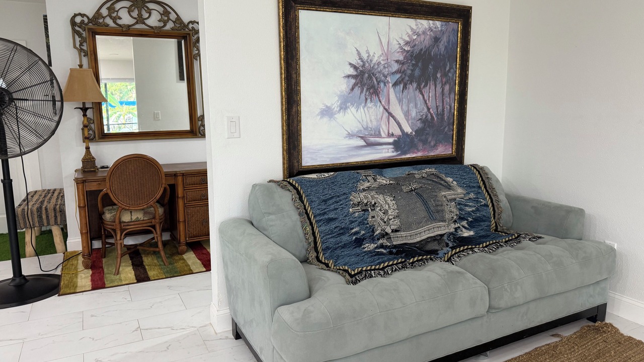 Photo of Livingroom in Fort Myers Shores