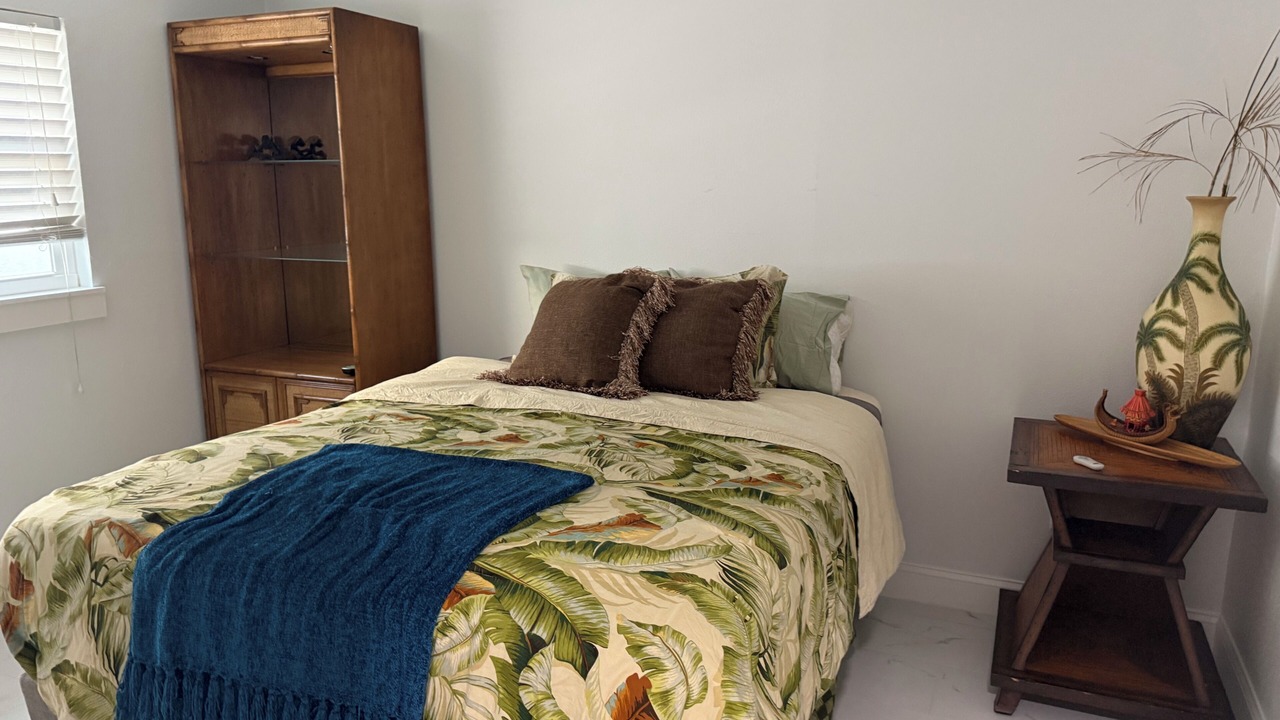 Photo of Bedroom in Fort Myers Shores