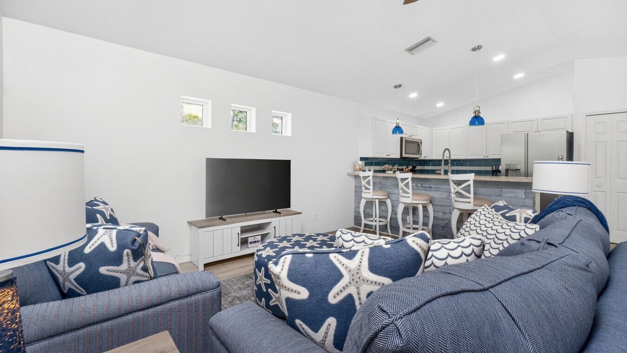 Photo of Bedroom in Englewood East