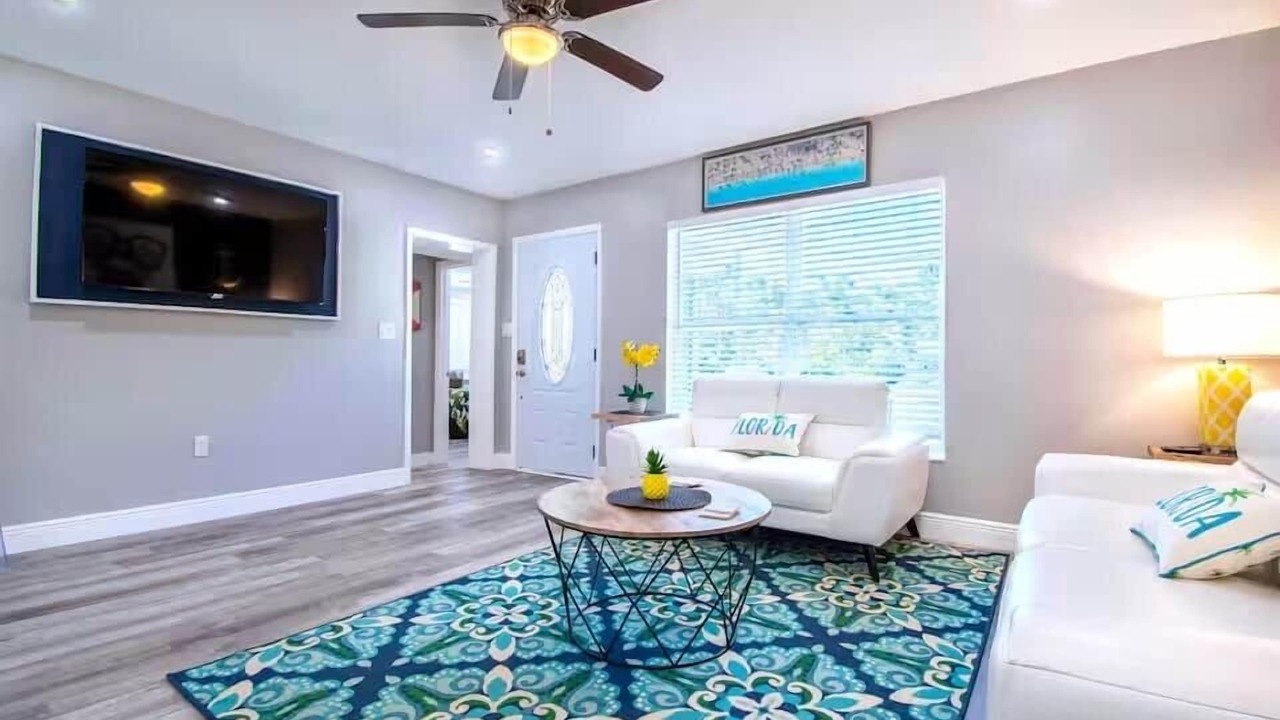Photo of Livingroom in South Pinellas Community Council