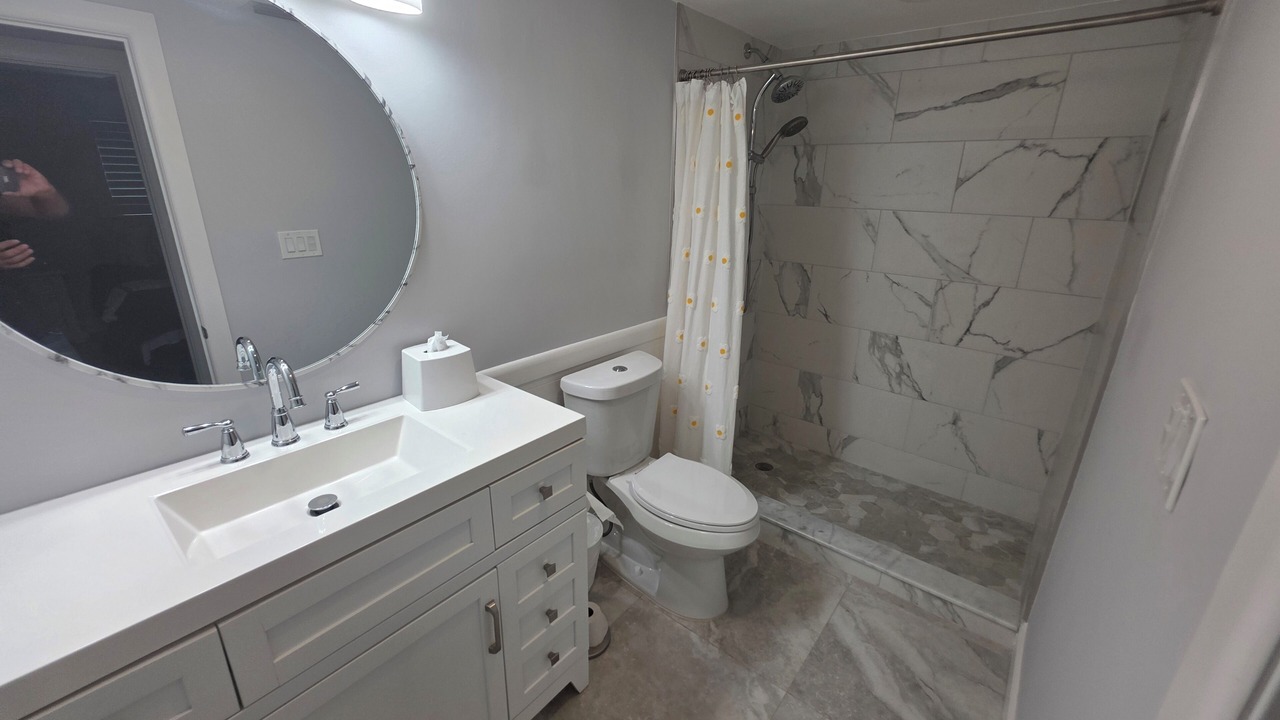 Photo of Bathroom in Royal Harbor