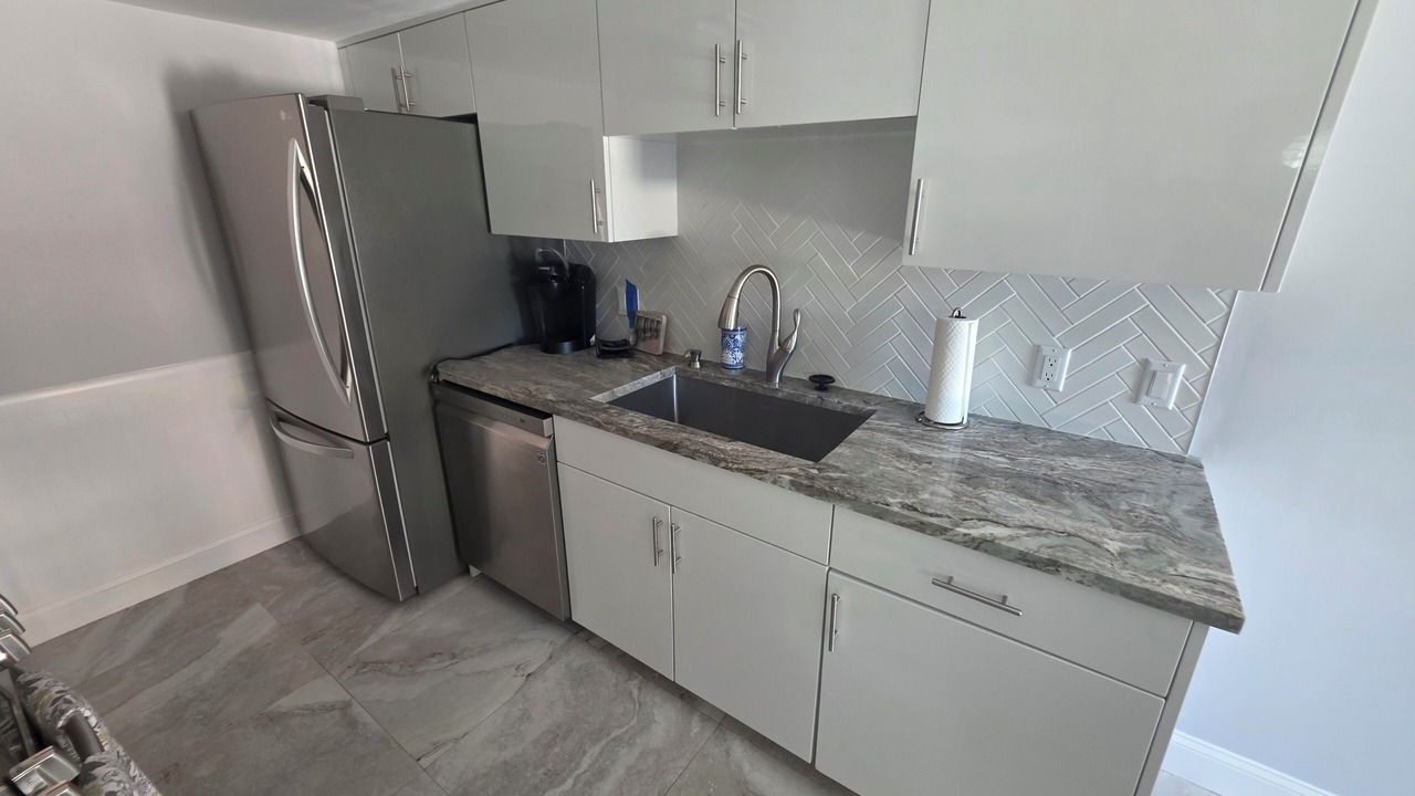 Photo of Kitchen in Royal Harbor