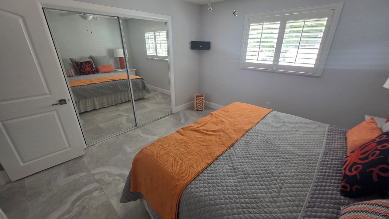 Photo of Bedroom in Royal Harbor