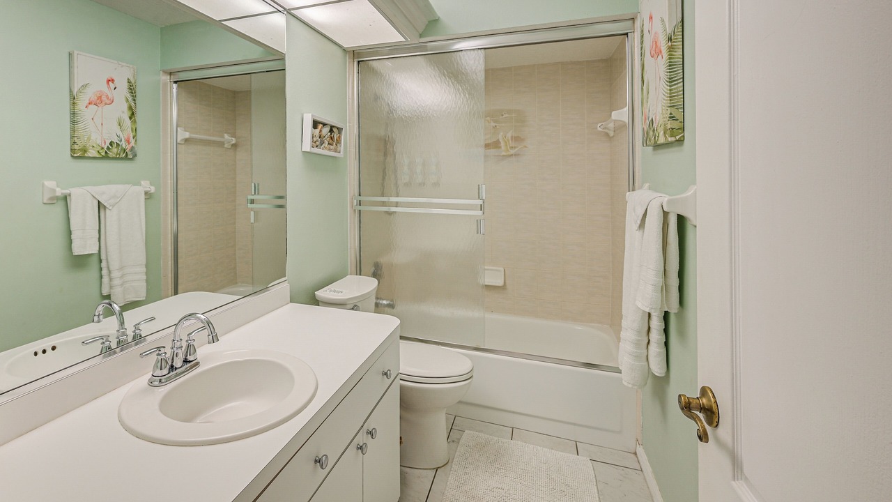 Photo of Bathroom in Edgewater