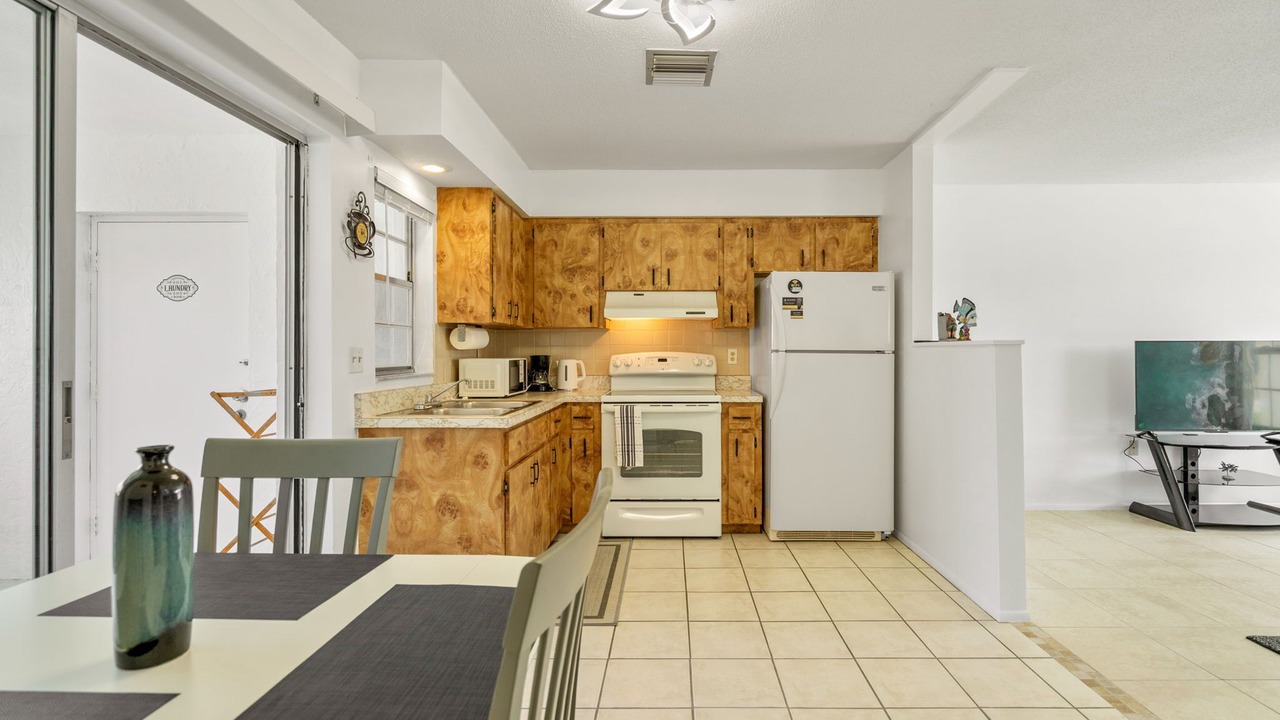 Photo of Kitchen in Warm Mineral Springs