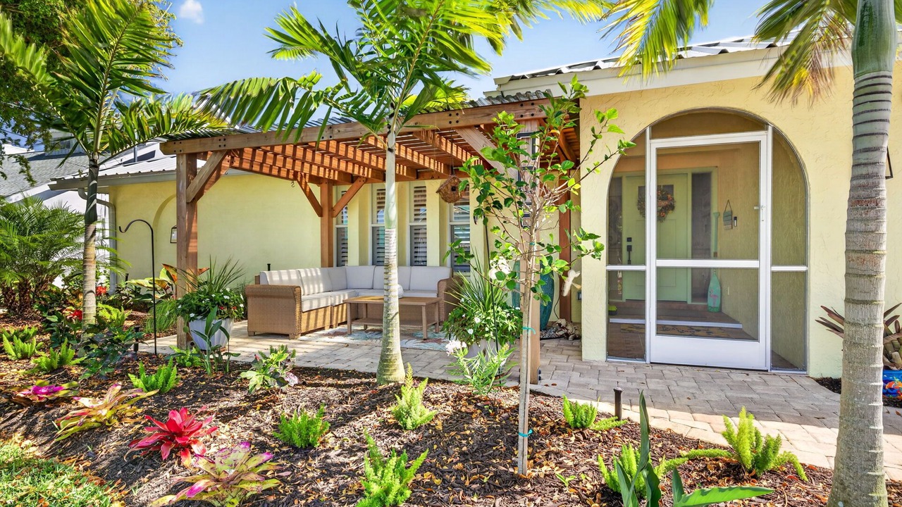Photo of Patio Balcony in Eight Lakes