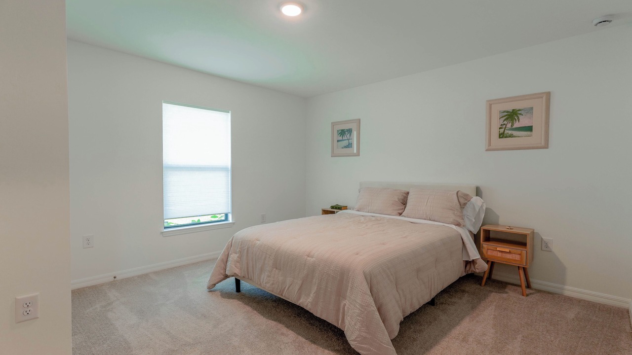 Photo of Bedroom in Englewood East