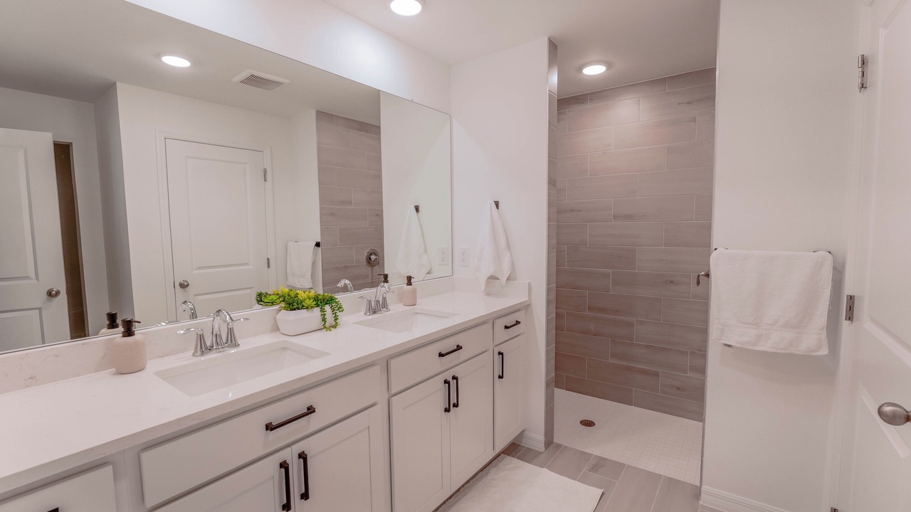 Photo of Bathroom in Englewood East