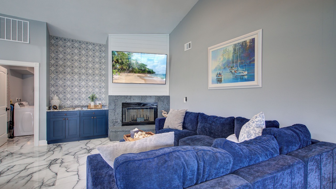 Photo of Livingroom in Caloosahatchee