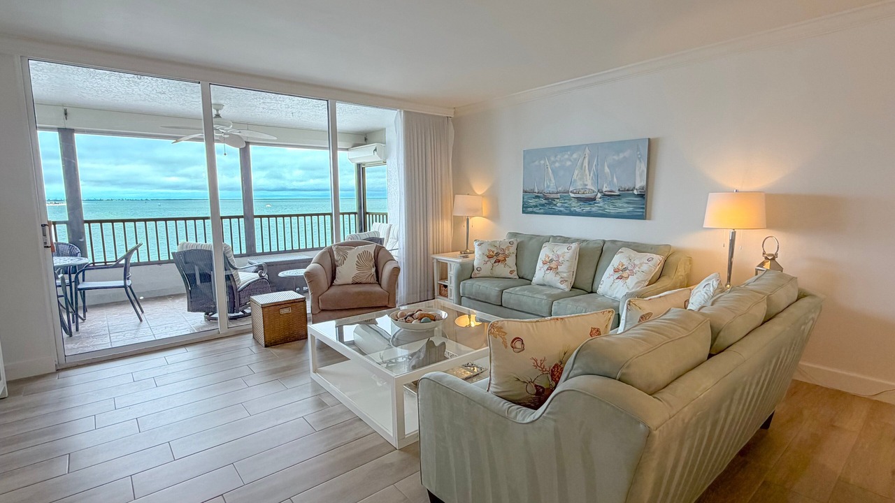 Photo of Livingroom in Punta Rassa