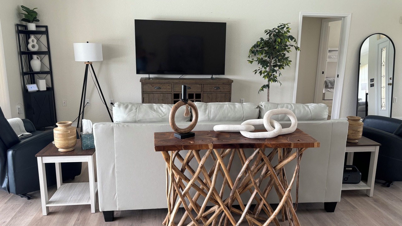 Photo of Livingroom in White Marsh