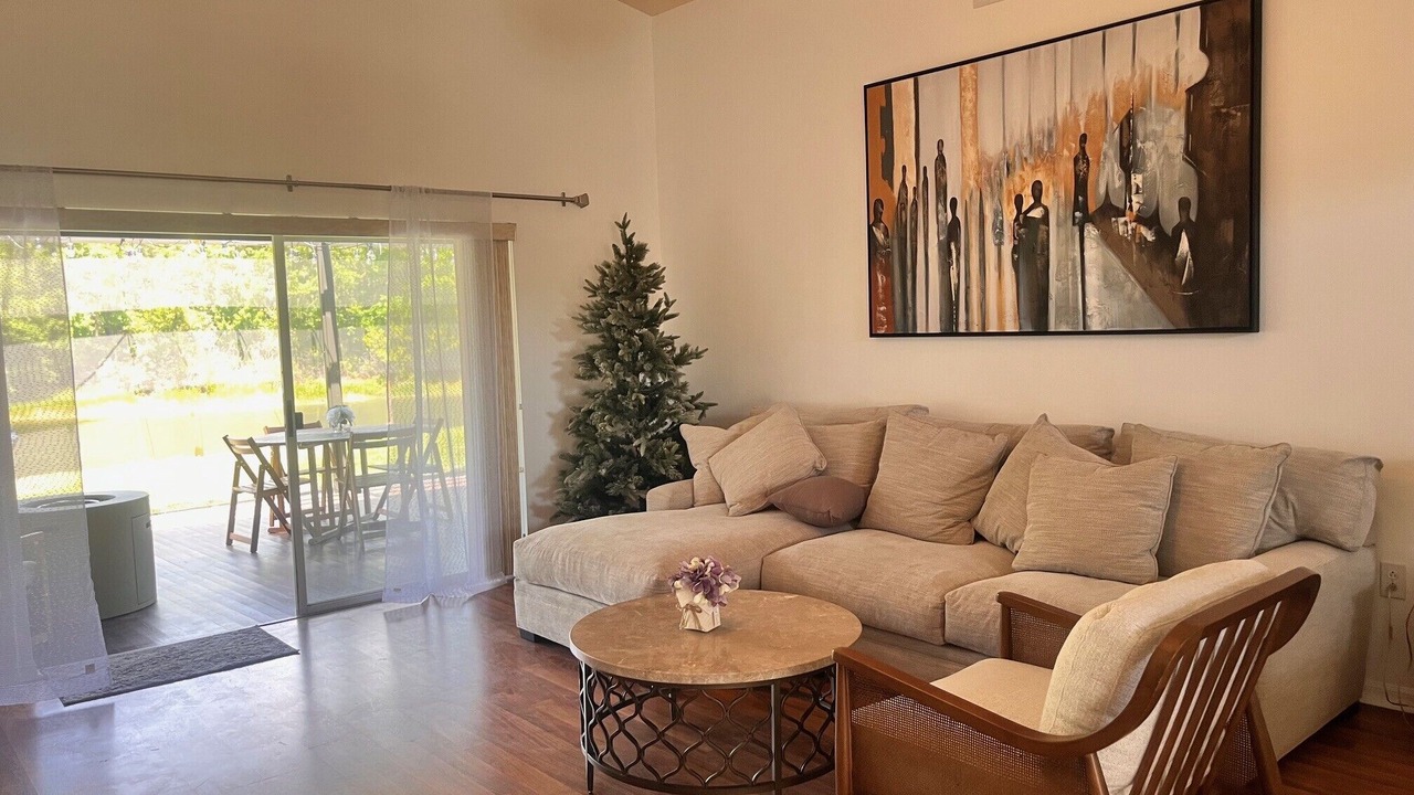 Photo of Livingroom in Meadow Pointe