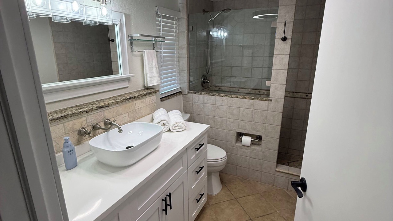 Photo of Bathroom in Charlotte Park