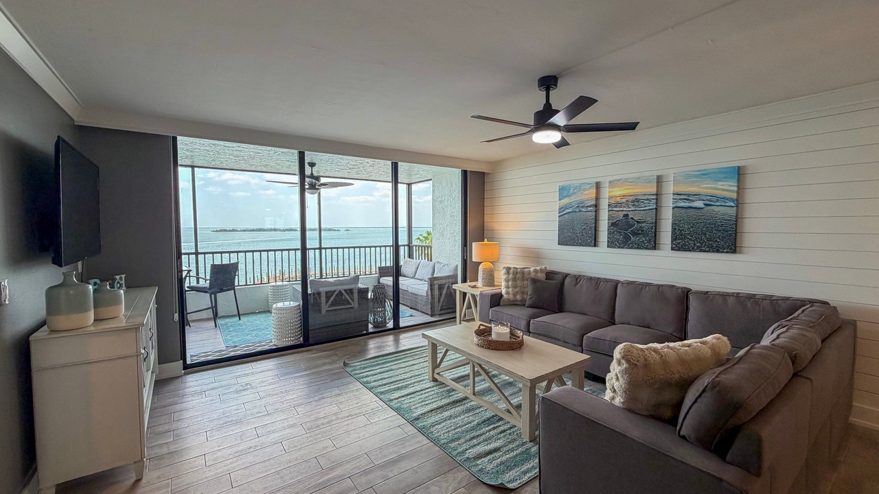 Photo of Livingroom in Punta Rassa