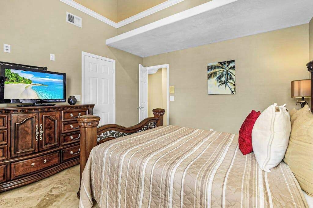 Photo of Bedroom in Pelican