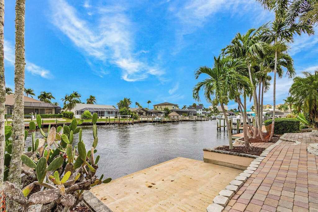 Photo of Outdoor in Pelican