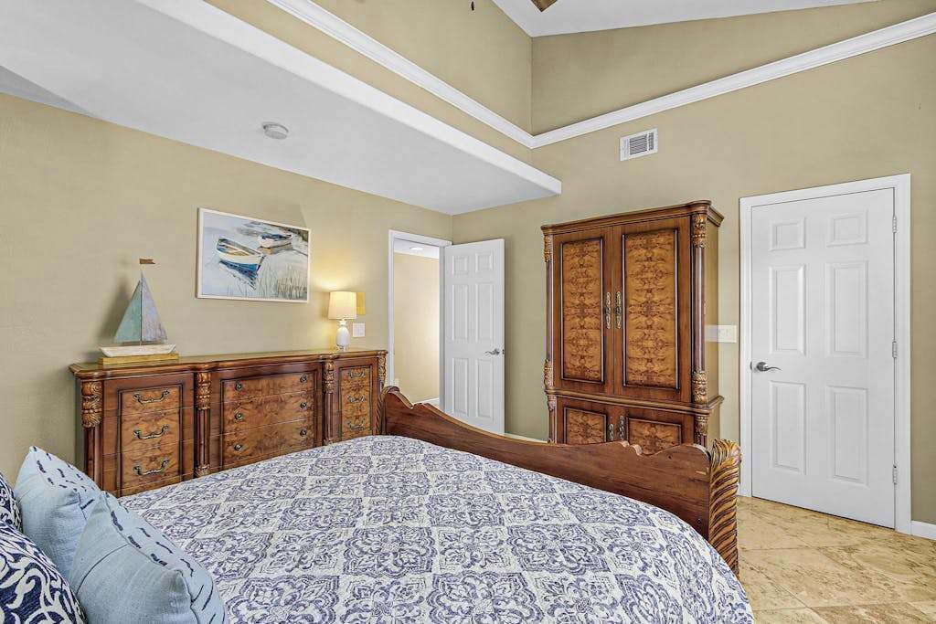 Photo of Bedroom in Pelican