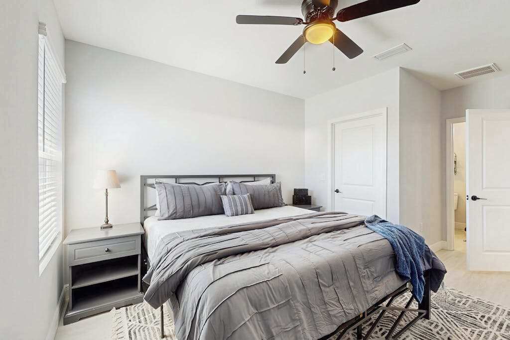 Photo of Bedroom in Englewood East