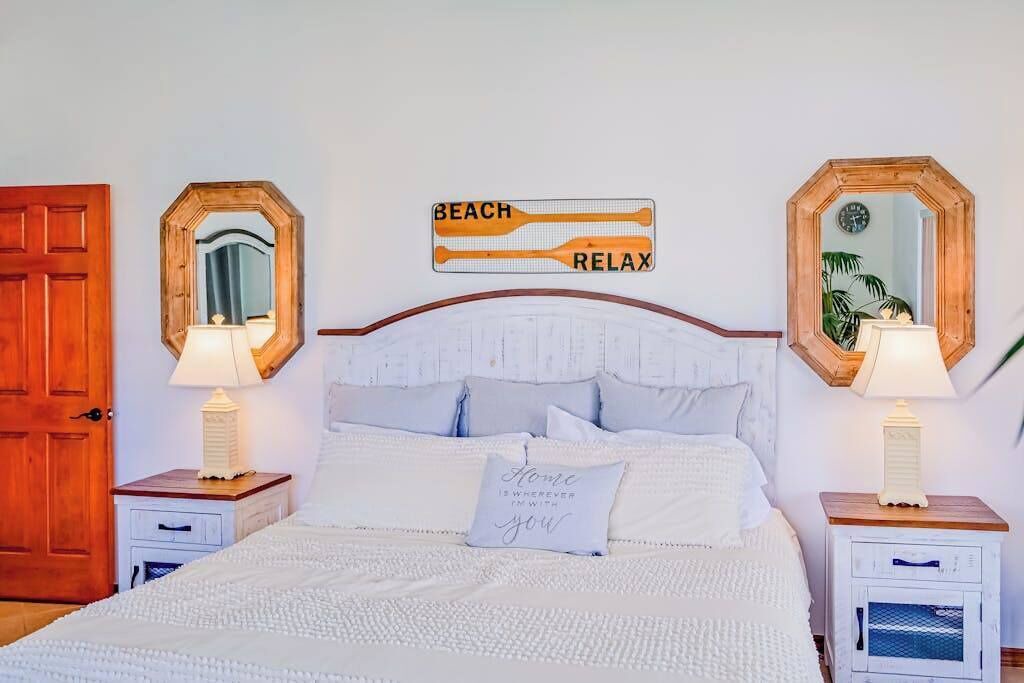 Photo of Bedroom in Edgewater