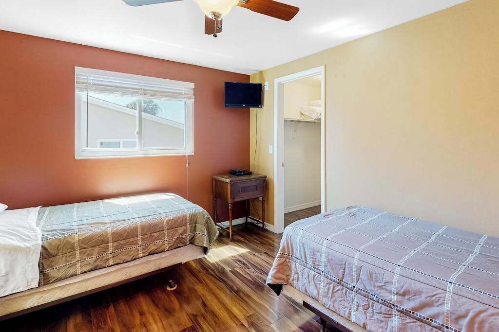 Photo of Bedroom in Oakland Hills