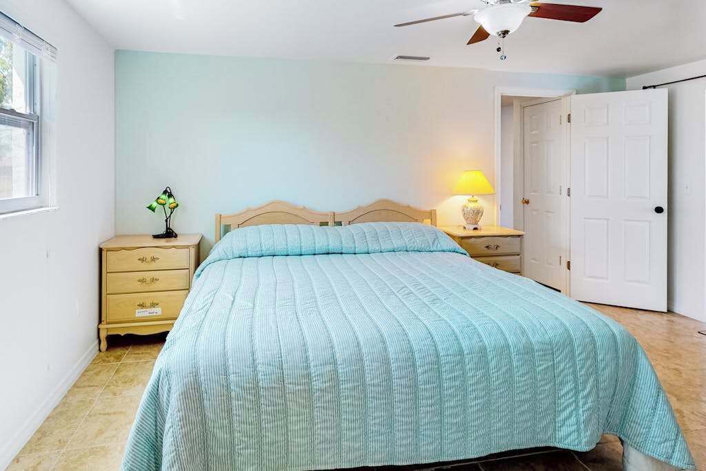 Photo of Bedroom in Oakland Hills