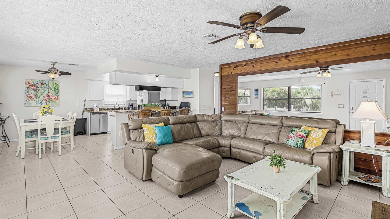 Photo of Livingroom in Englewood
