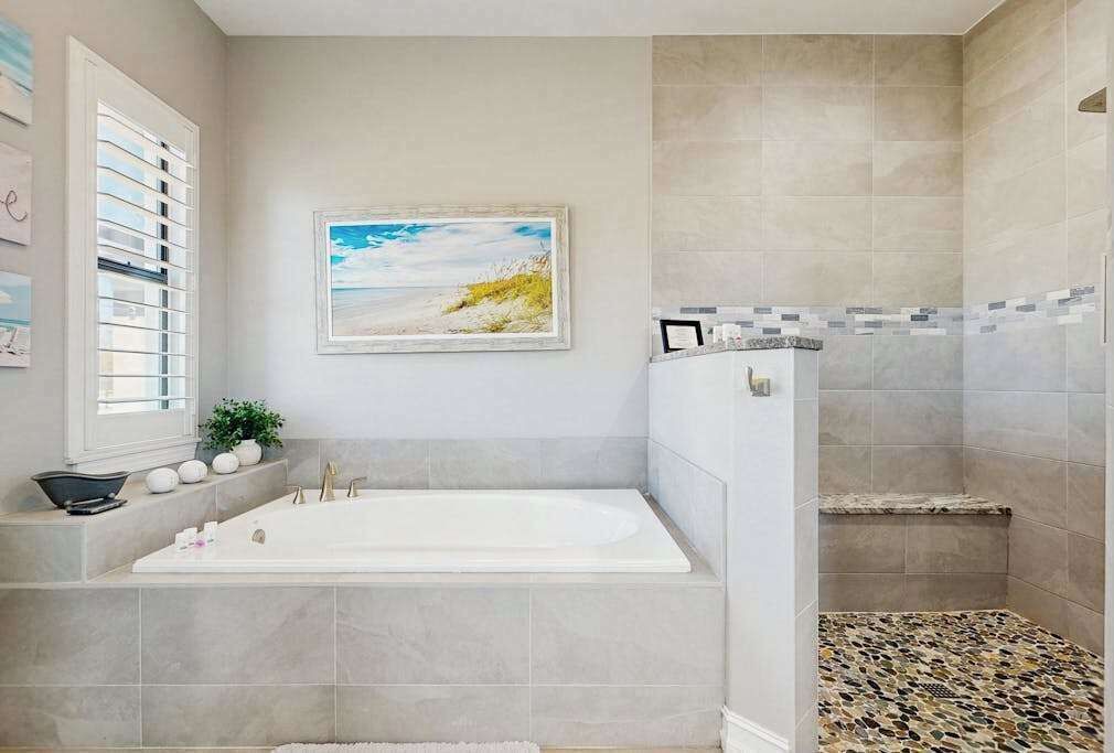 Photo of Bathroom in Edgewater