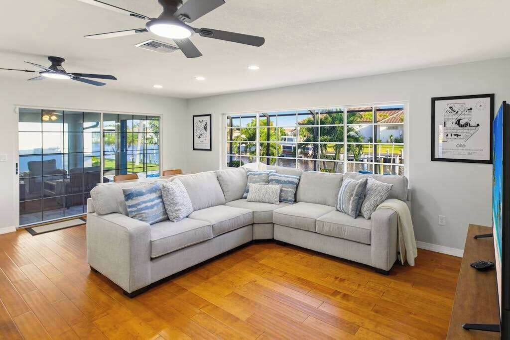 Photo of Livingroom in Burnt Store Isles