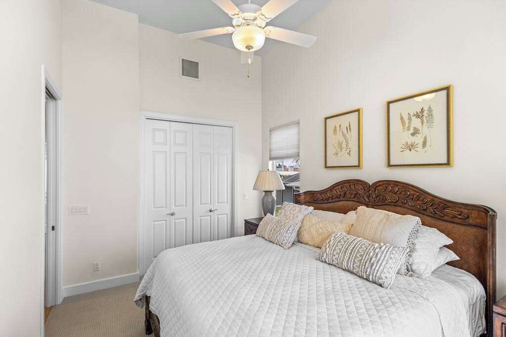 Photo of Bedroom in Vanderbilt Beach