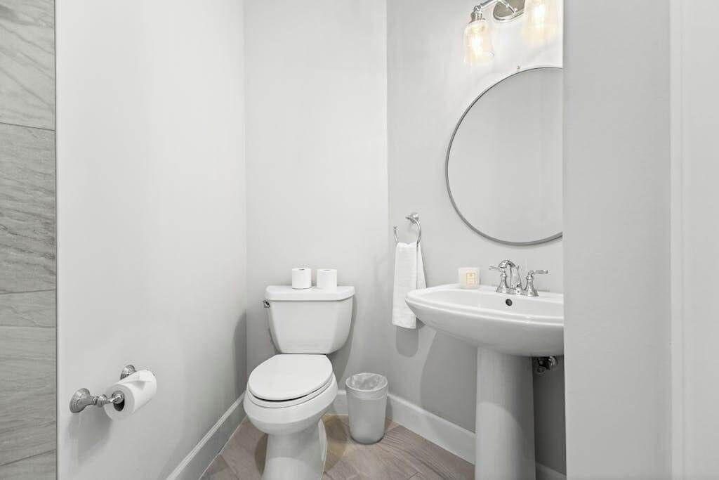 Photo of Bathroom in Vanderbilt Beach