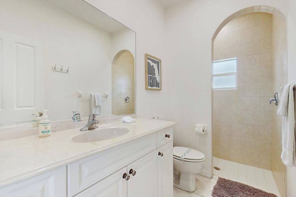 Photo of Bathroom in Gulf Cove