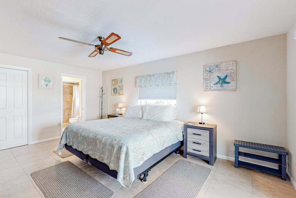 Photo of Bedroom in Gulf Cove