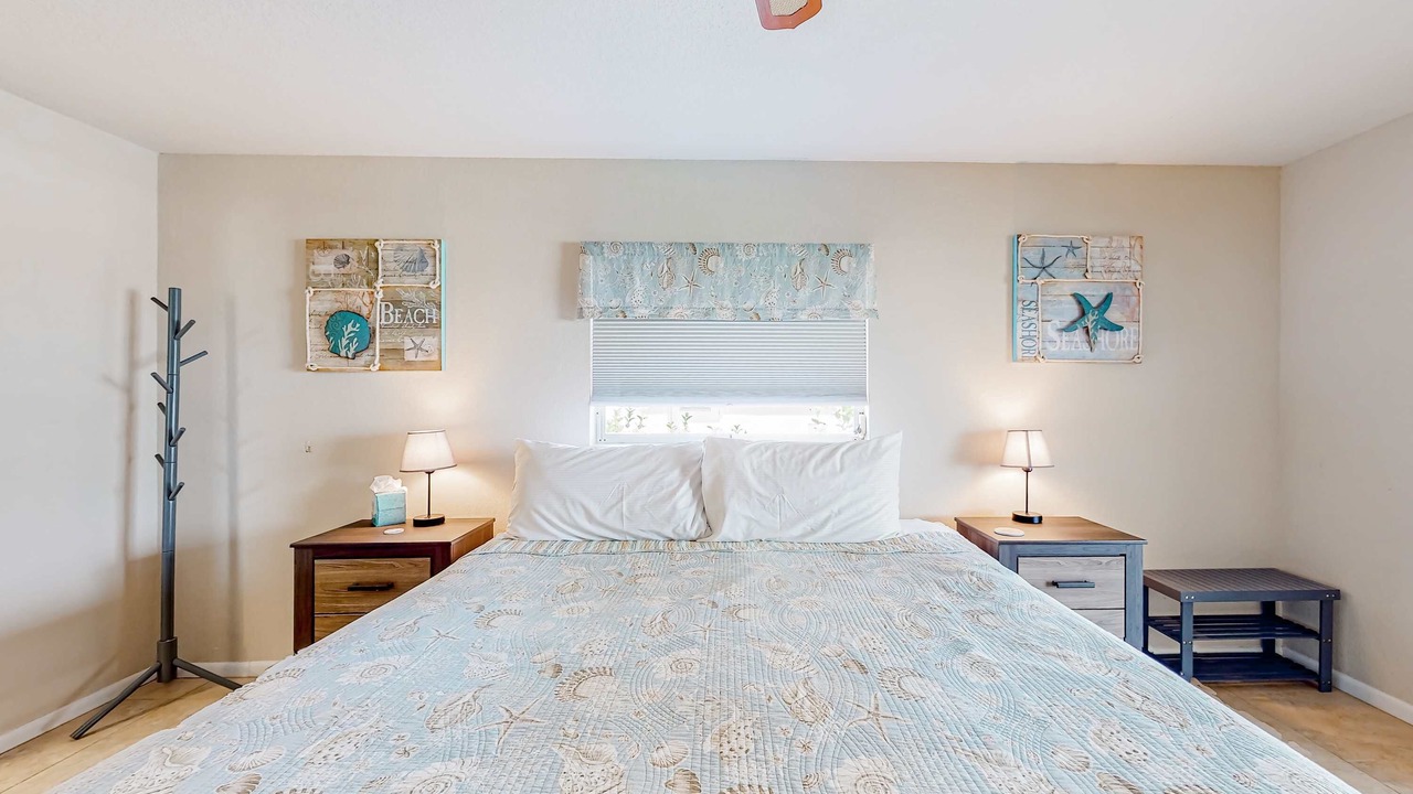 Photo of Bedroom in Gulf Cove