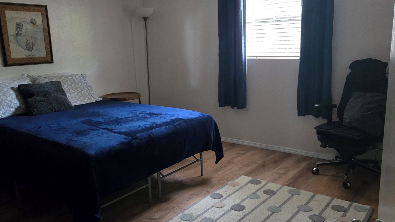 Photo of Bedroom in Crystal Beach