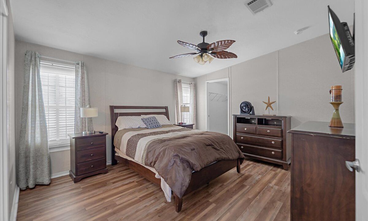 Photo of Bedroom in Charlotte Park