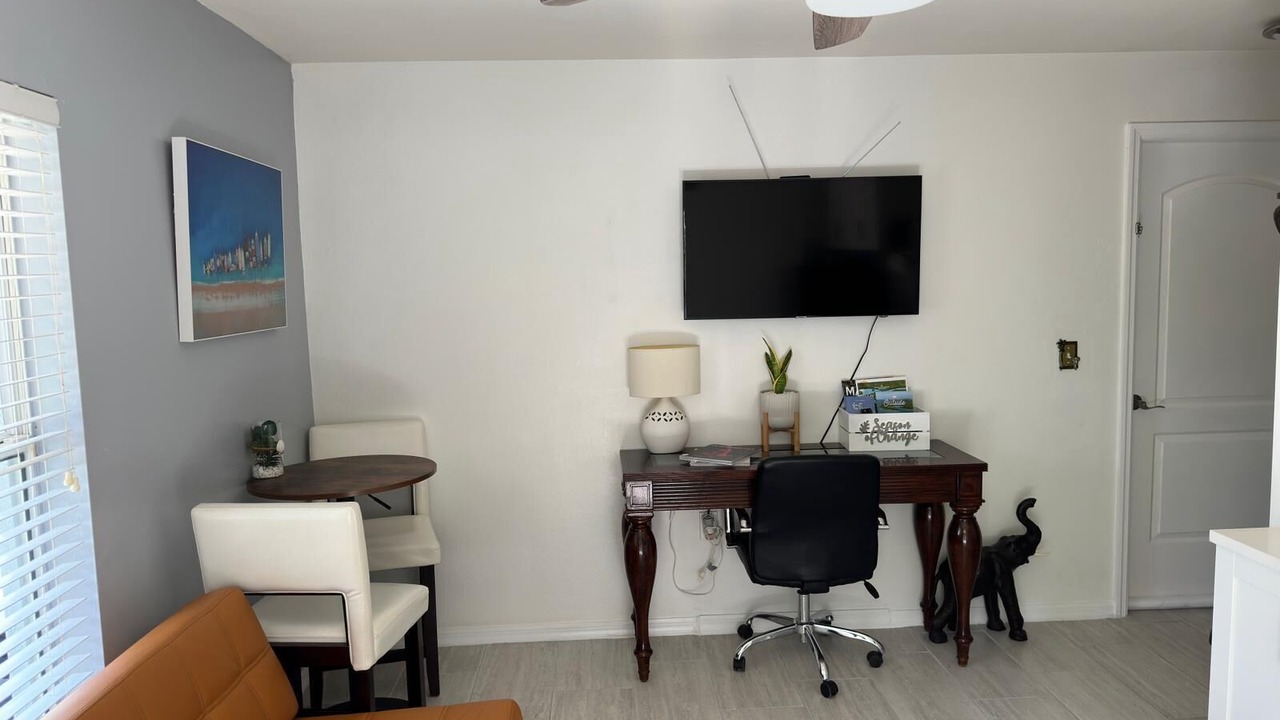 Photo of Livingroom in Parkdale