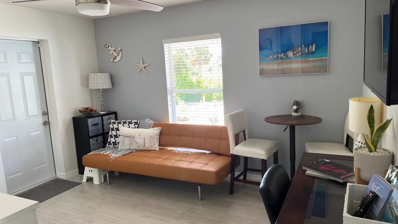 Photo of Livingroom in Parkdale