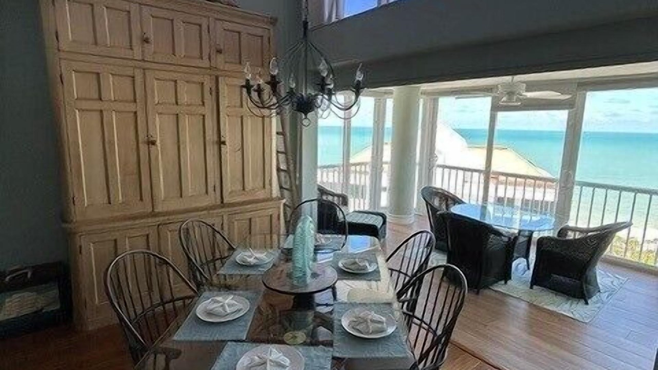 Photo of Bedroom in Park Shore