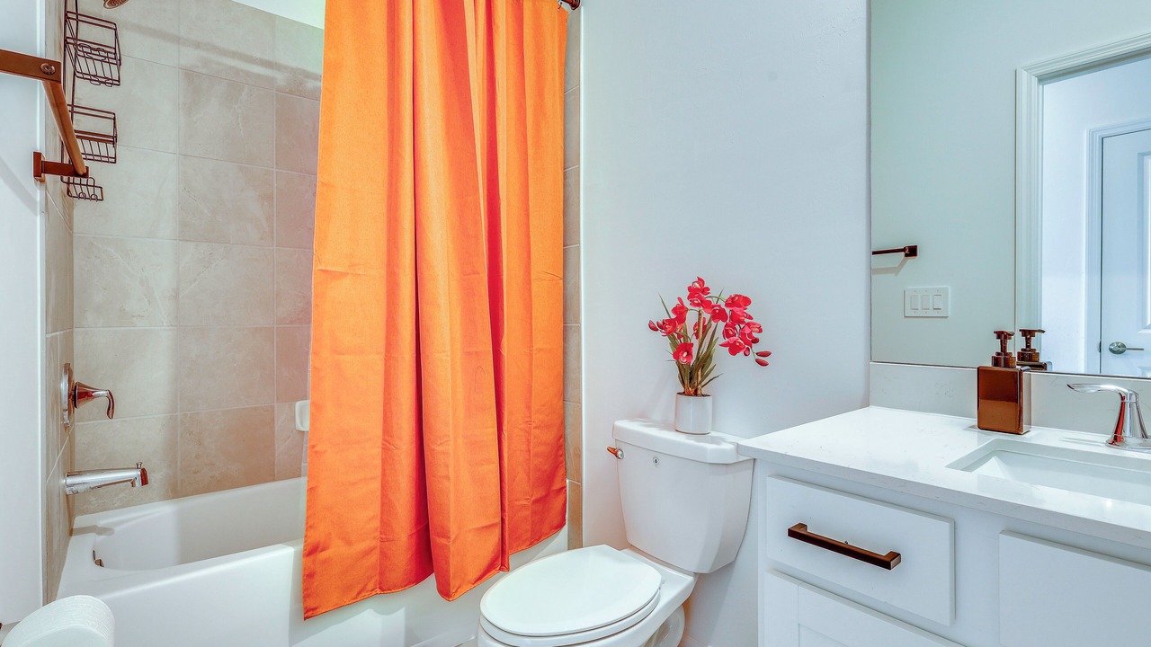Photo of Bathroom in Lehigh Acres