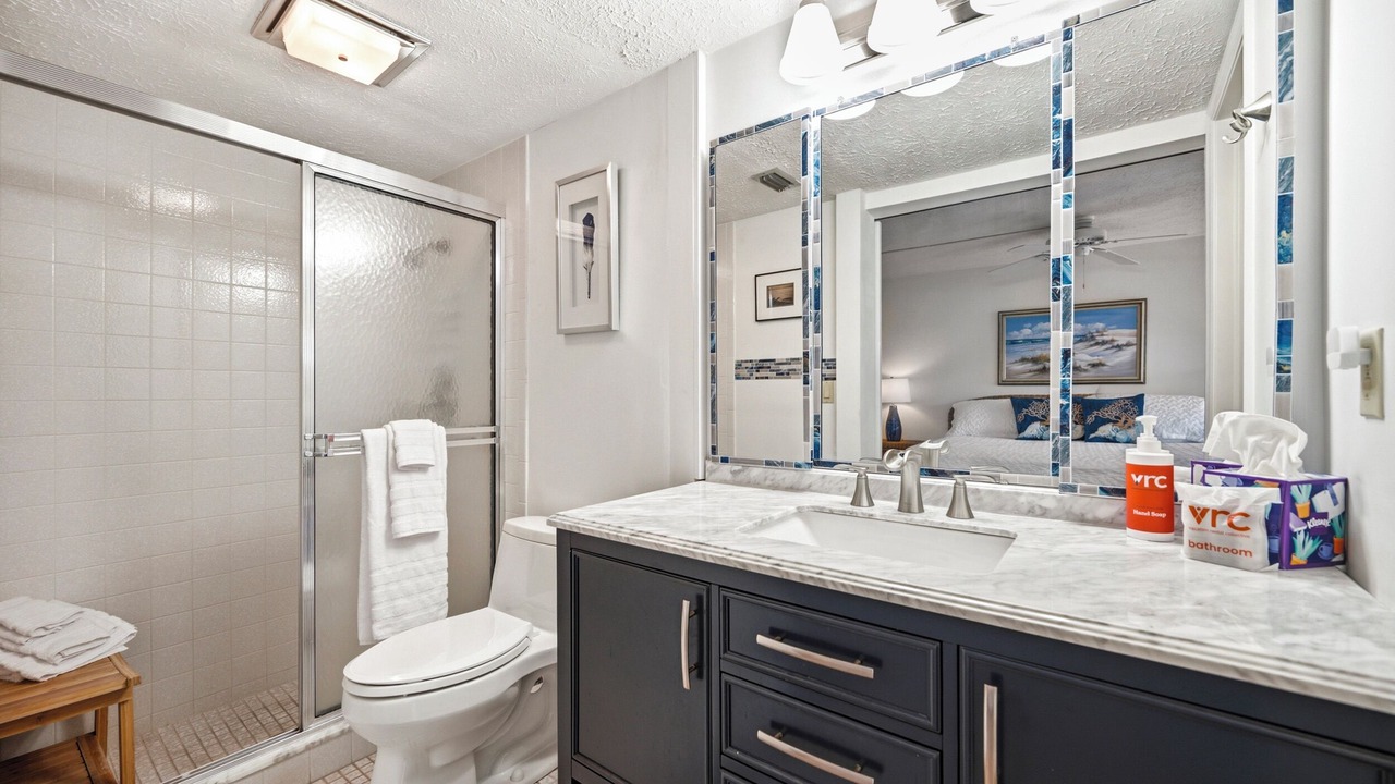 Photo of Bathroom in Caloosahatchee