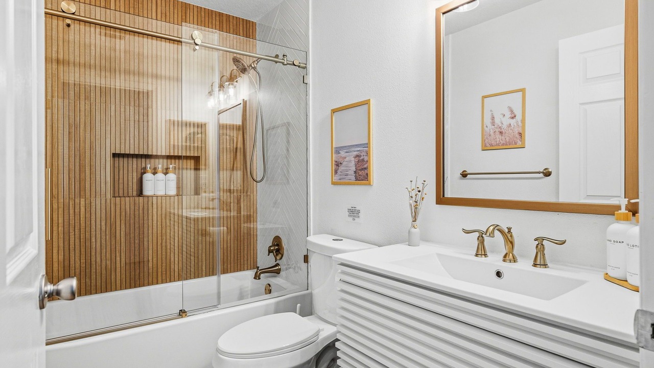Photo of Bathroom in Park East