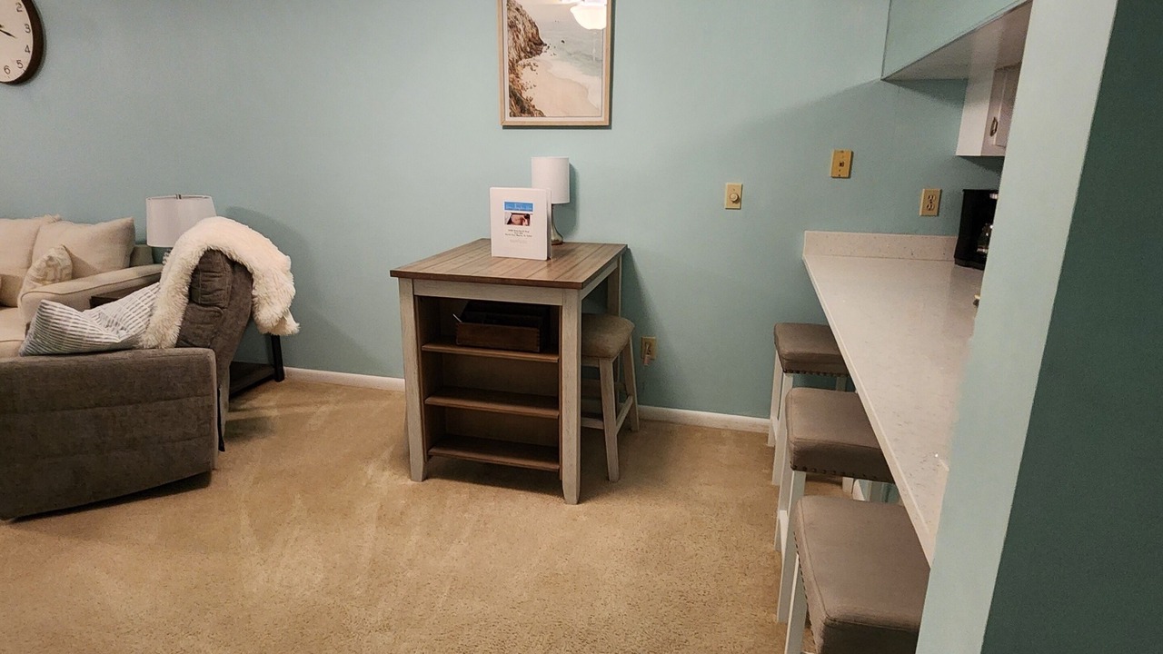 Photo of Livingroom in Riverbend Country Club