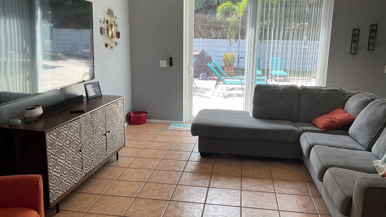 Photo of Livingroom in Regency Oaks