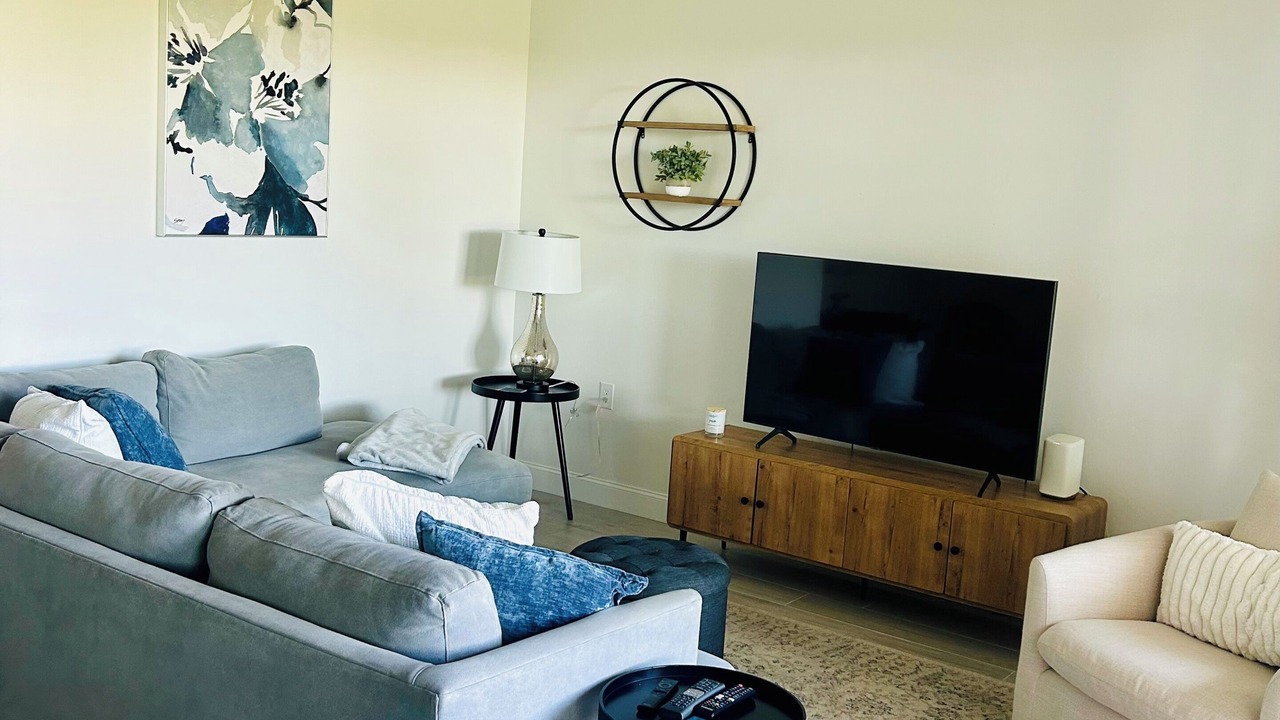 Photo of Livingroom in Stoneybrook