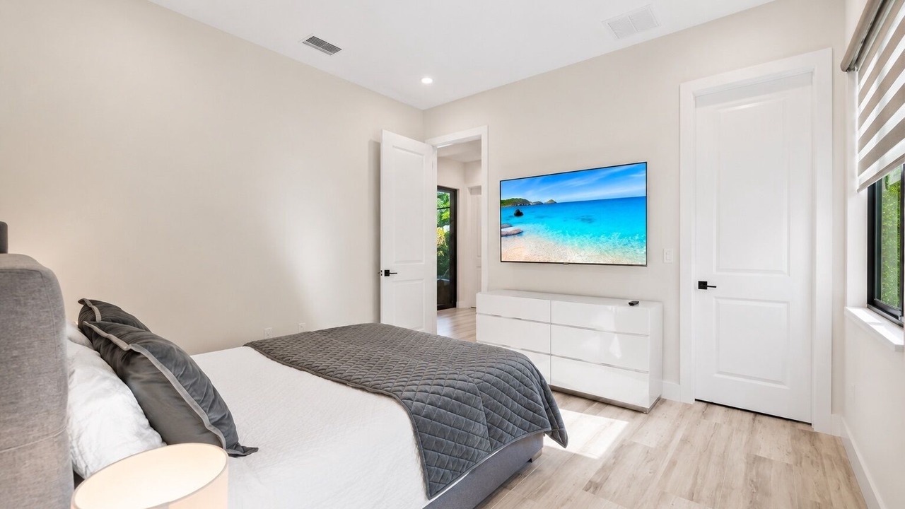 Photo of Bedroom in Willoughby Acres