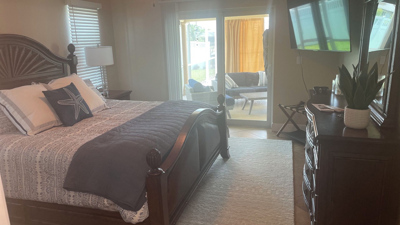 Photo of Bedroom in Caloosahatchee