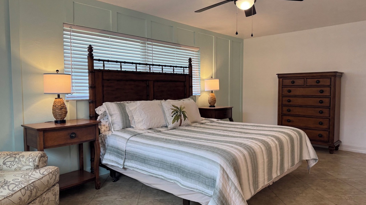 Photo of Bedroom in Cypress Lake