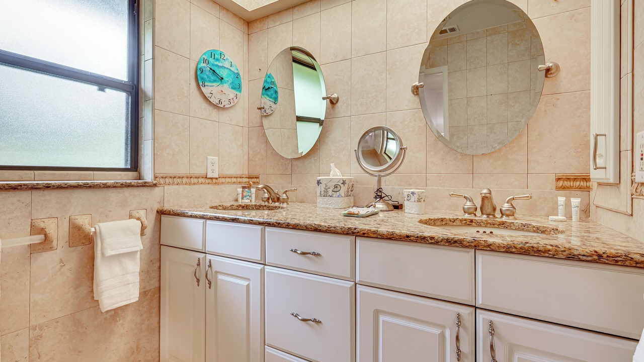 Photo of Bathroom in Lehigh Acres